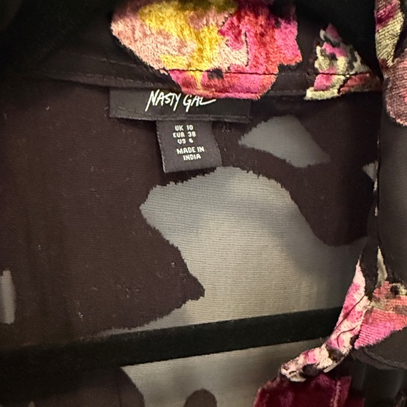 Nasty Gal Devore Oversized Sheer Floral Shirt Dress - Picture 13 of 14